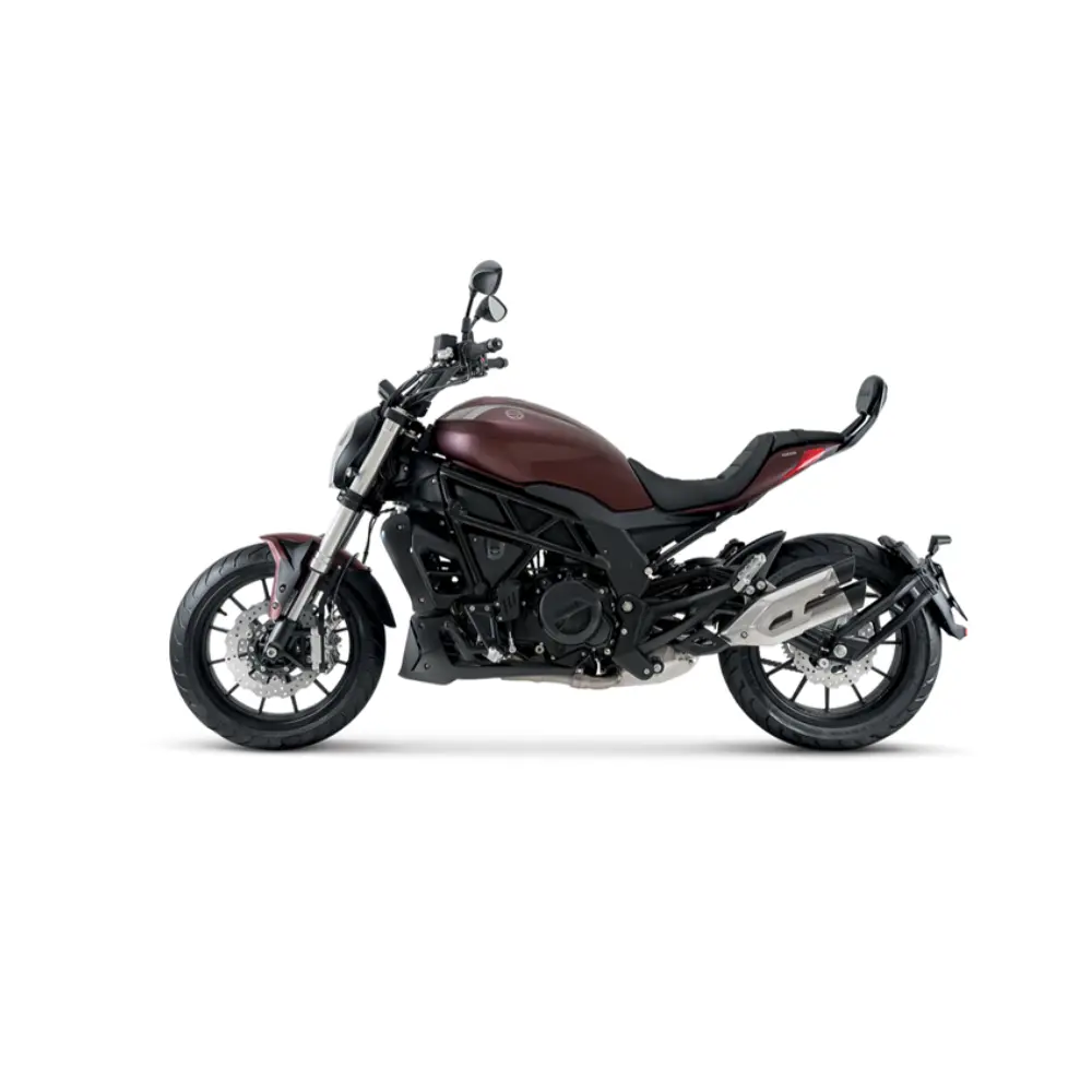 benelli-502C-E5-rouge-mat Benelli 502C E5 – Custom 500 cm³ de couleur rouge mat