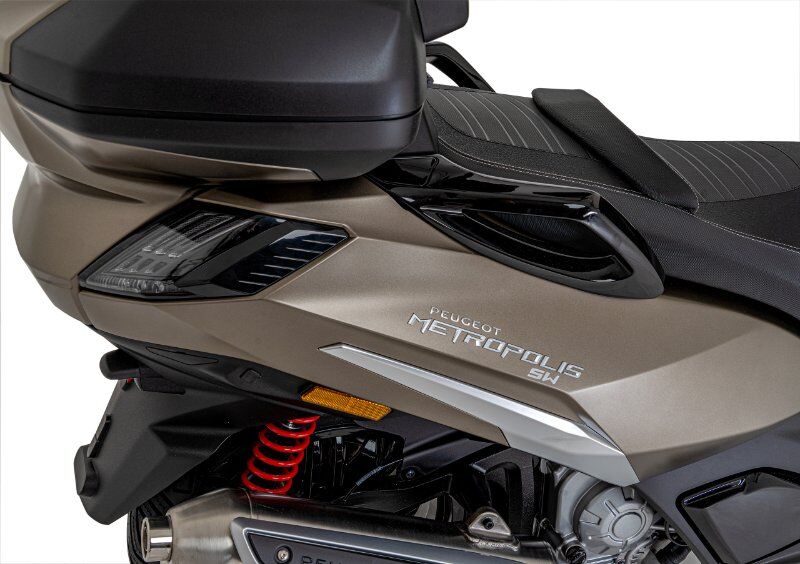 PEUGEOT METROPOLIS ACTIVE EURO 5 SMOKY QUARTZ SATIN cote image EUGEOT METROPOLIS ACTIVE EURO 5
