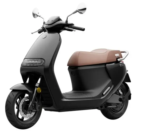 Segway E150S scooter électrique 50cc noir brillant style urbain