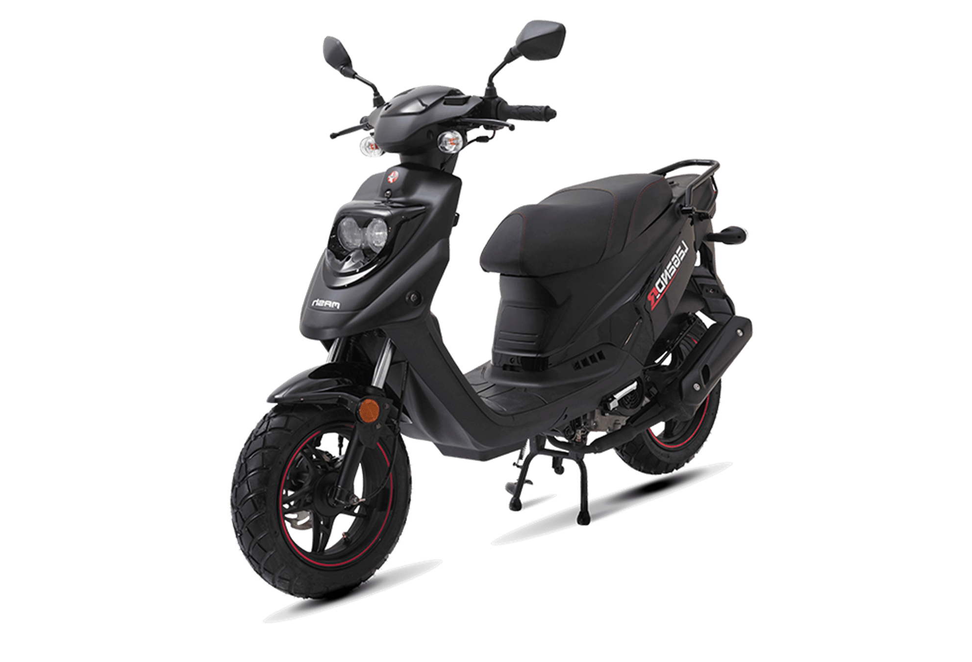 Mash Legend'R 50 scooter Mash Legend'R 50 noir ,un scooter de 49,9 cm³ avec freinage à disque avant, roues de 12 pouces, et consommation économique de 2,1 L/100 km. Idéal pour la conduite urbaine.