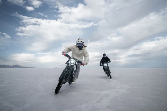 b9c6899a3cf3327b90d1c807a93218c0b986d9d9-8544x5696_540x NIU XQI3